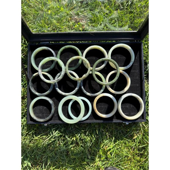 Lot of 16 Jade Bangle Bracelets - 730 grams - Vintage Jewelry Store Closeout Lot - Picture 3 of 9